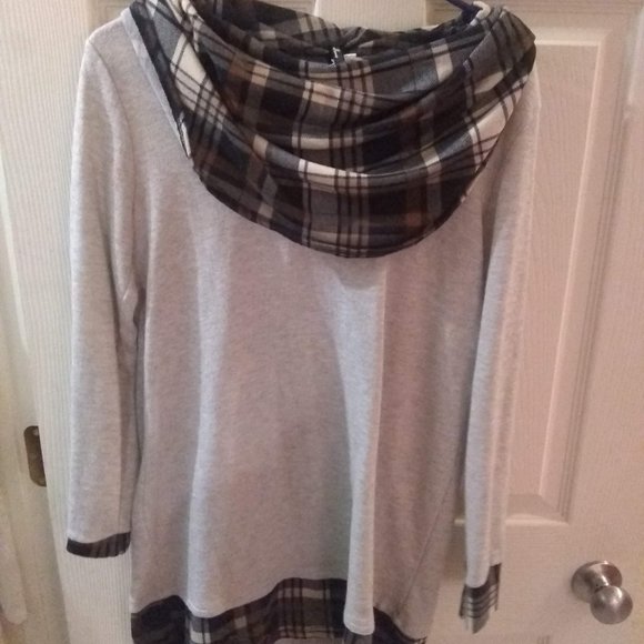 Two for One Tops! - Picture 2 of 5